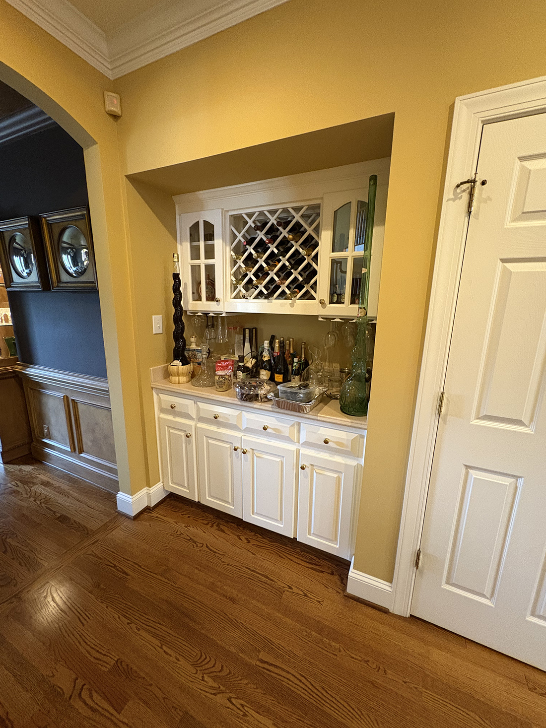 timeless-warmth-before (3) kitchen remodel