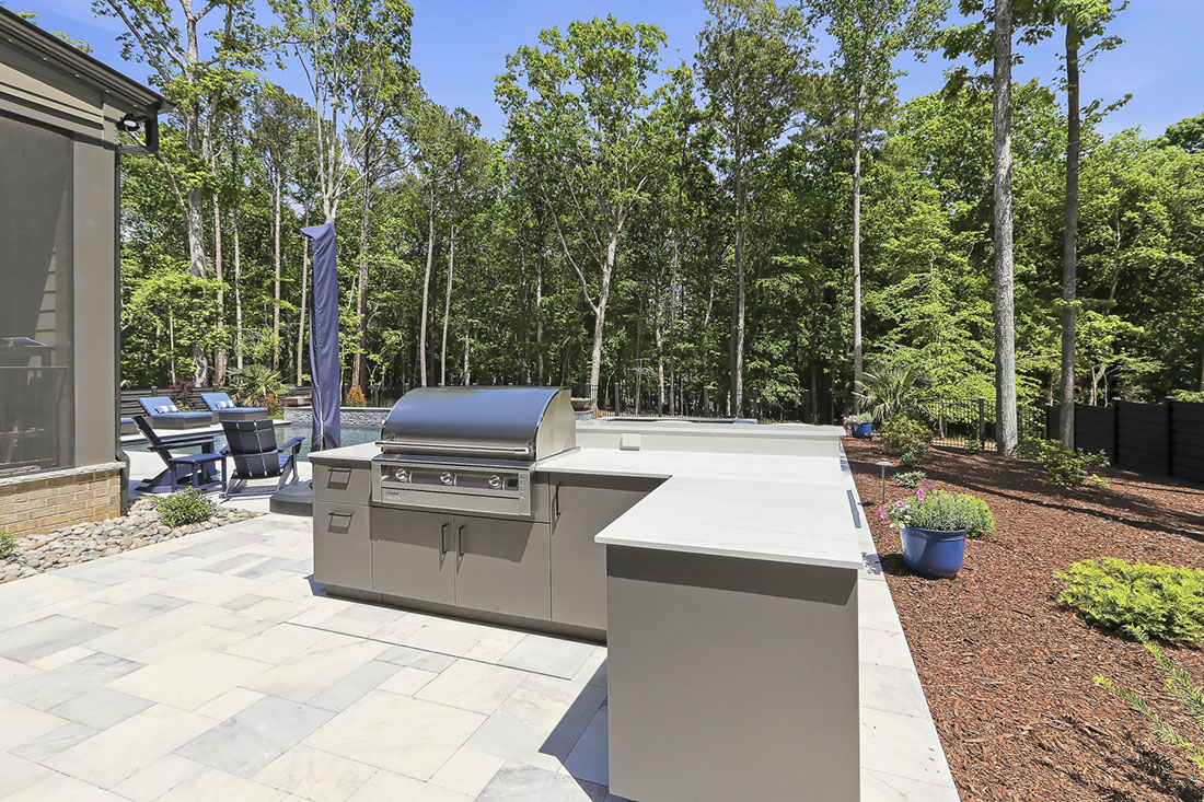 outdoor-living-mactavish-outdoor-grill (5) Outdoor Living