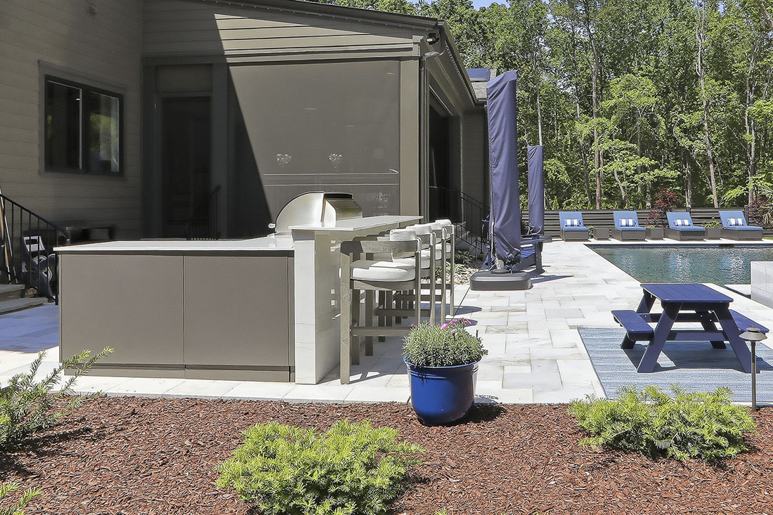 outdoor-living-mactavish-outdoor-grill (8) Outdoor Living